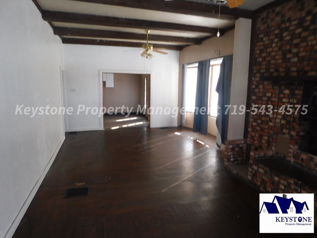 906 N Glendale Ave - Photo 4 of 23