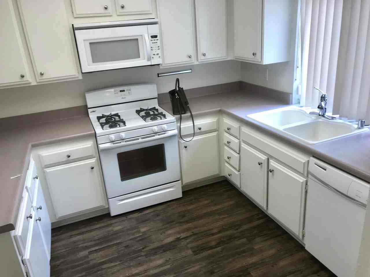 8565 Trinity Cir #821D - Photo 5 of 19