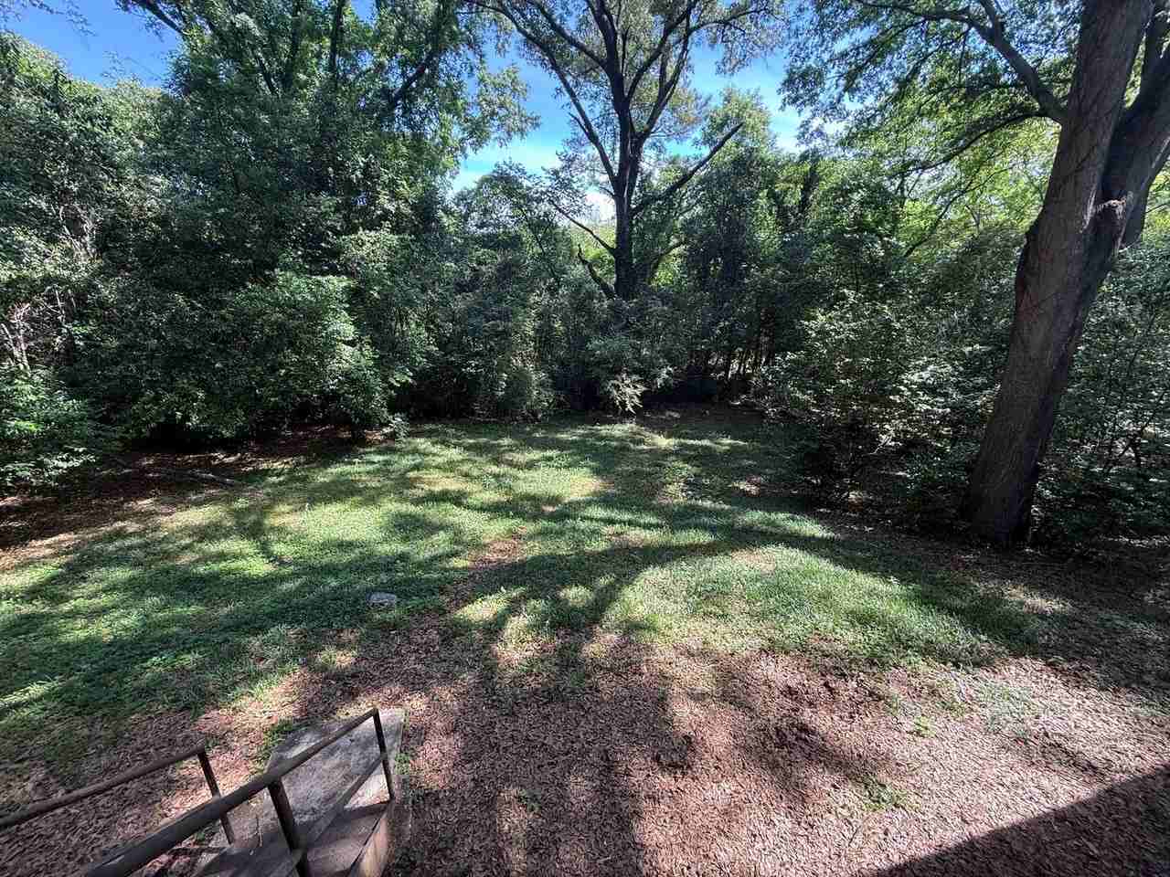 118 Nottingham Ct - Photo 5 of 18