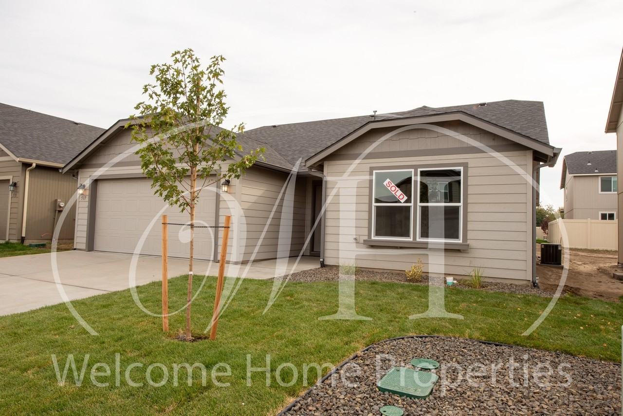 537 Sw Angelina Loop - Photo 3 of 28