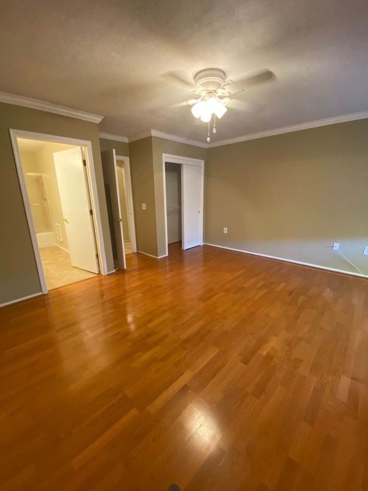 9033 Gemstone Dr - Photo 4 of 13