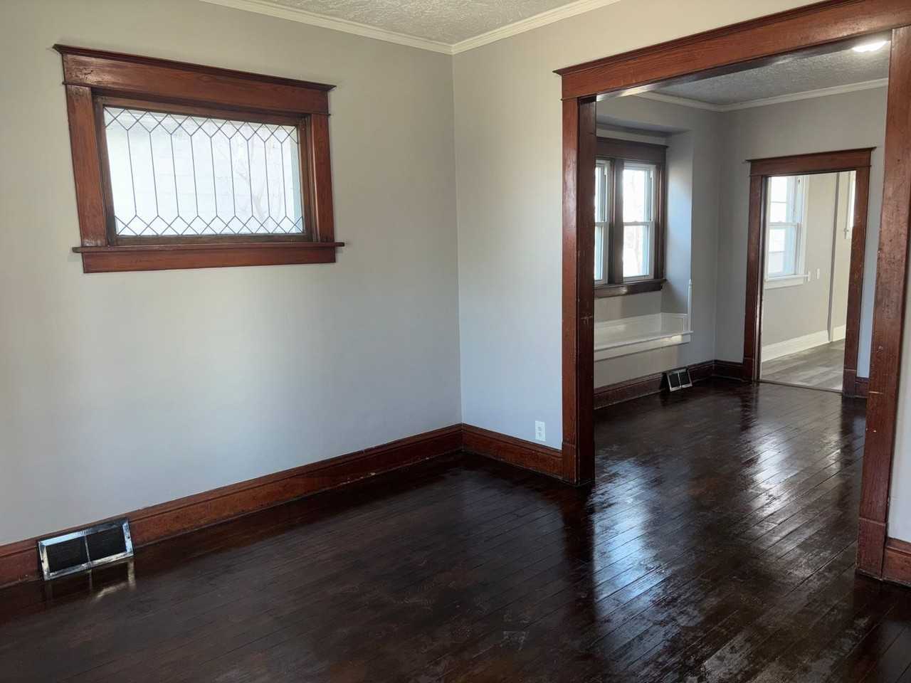 3708 N 19th St - Photo 6 of 10