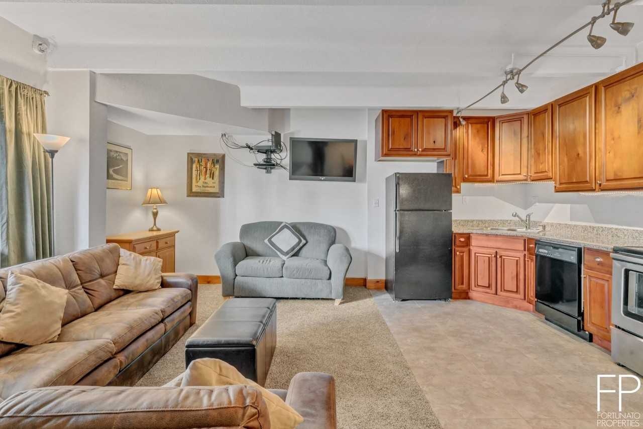 370 E La Bonte St #102A - Photo 3 of 17