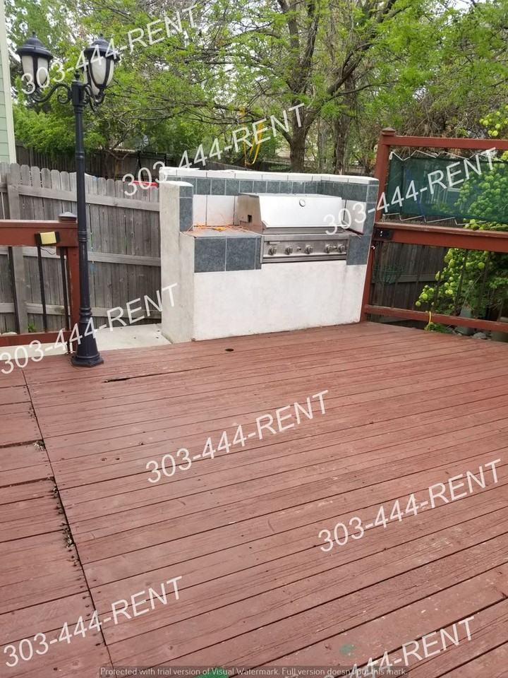 12245 Locust St - Photo 4 of 15