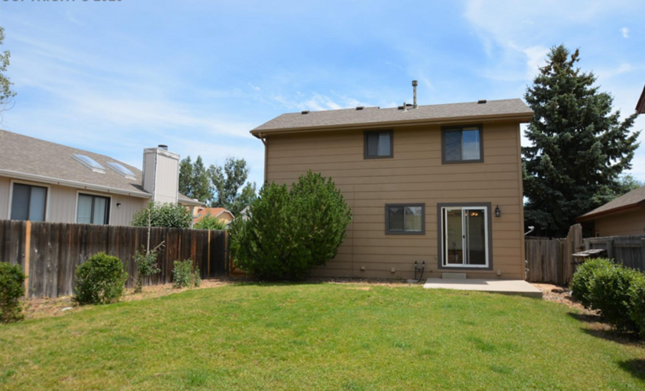 8250 Candon Dr - Photo 4 of 24