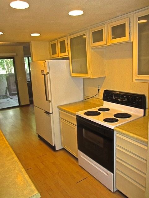 2643 Grapewood Ln - Photo 4 of 25