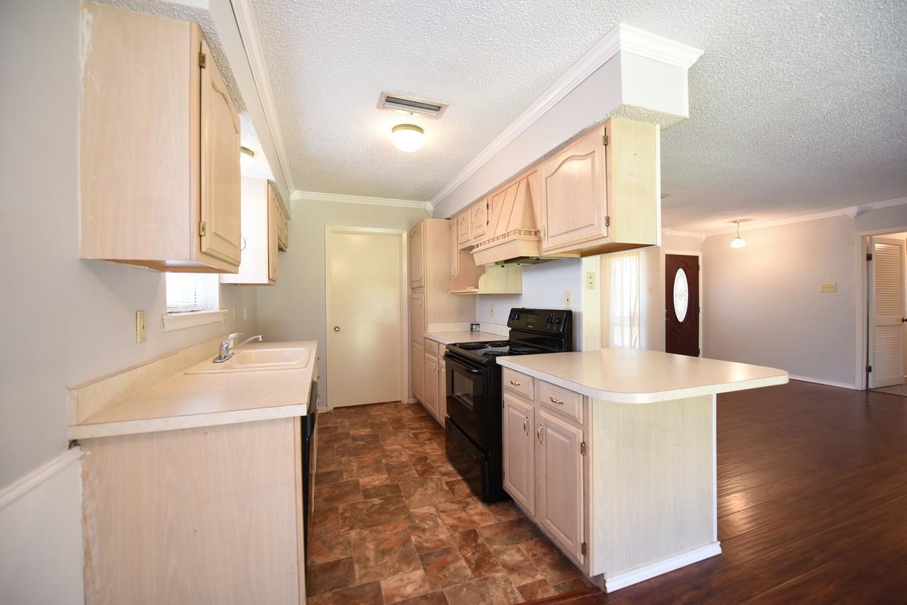 8945 Flicker Ln - Photo 5 of 19