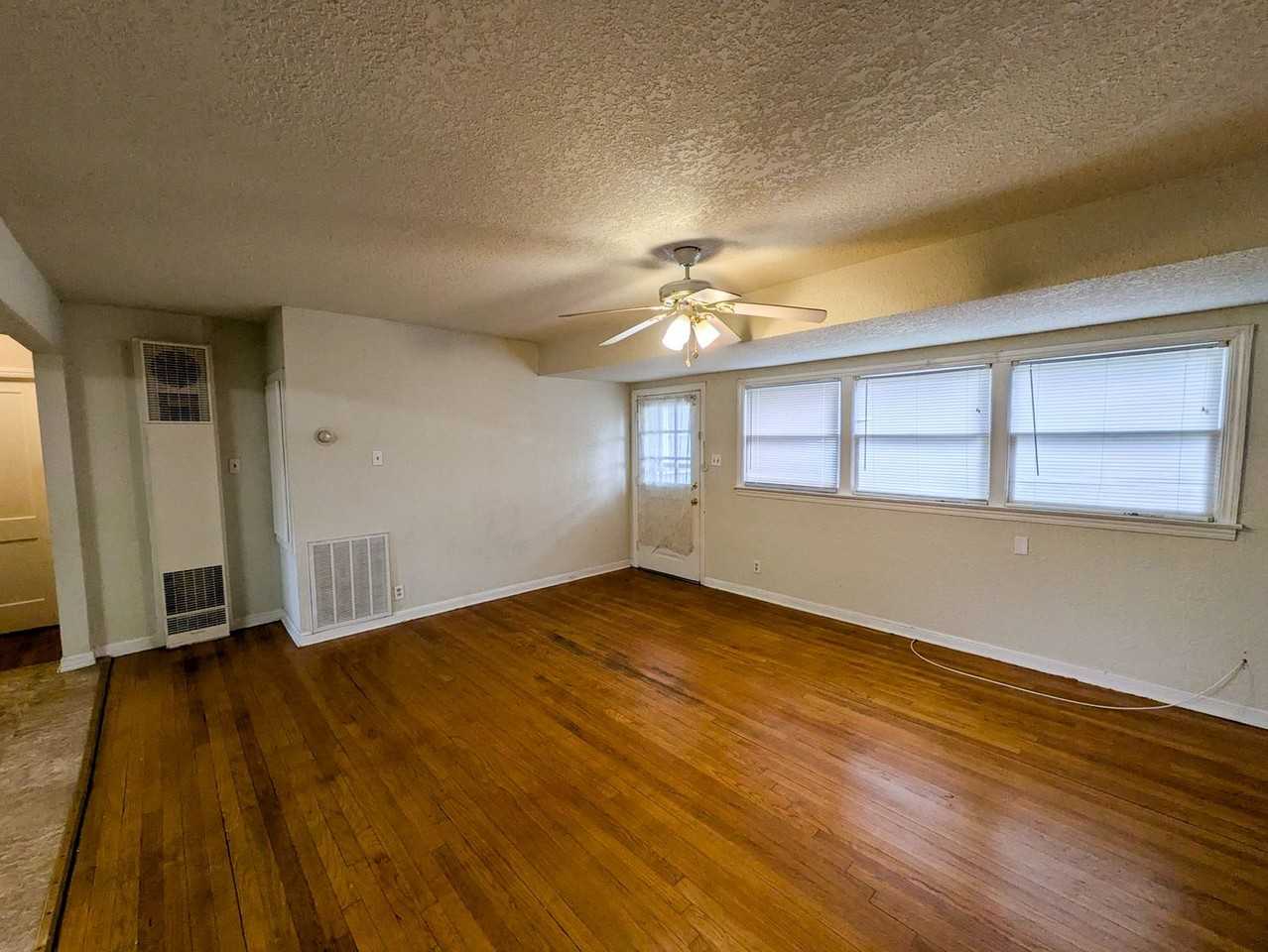 306 Bridal Wreath Ave - Photo 2 of 17