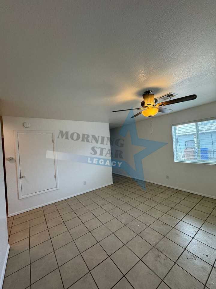 1101 2nd St #B - Photo 2 of 23