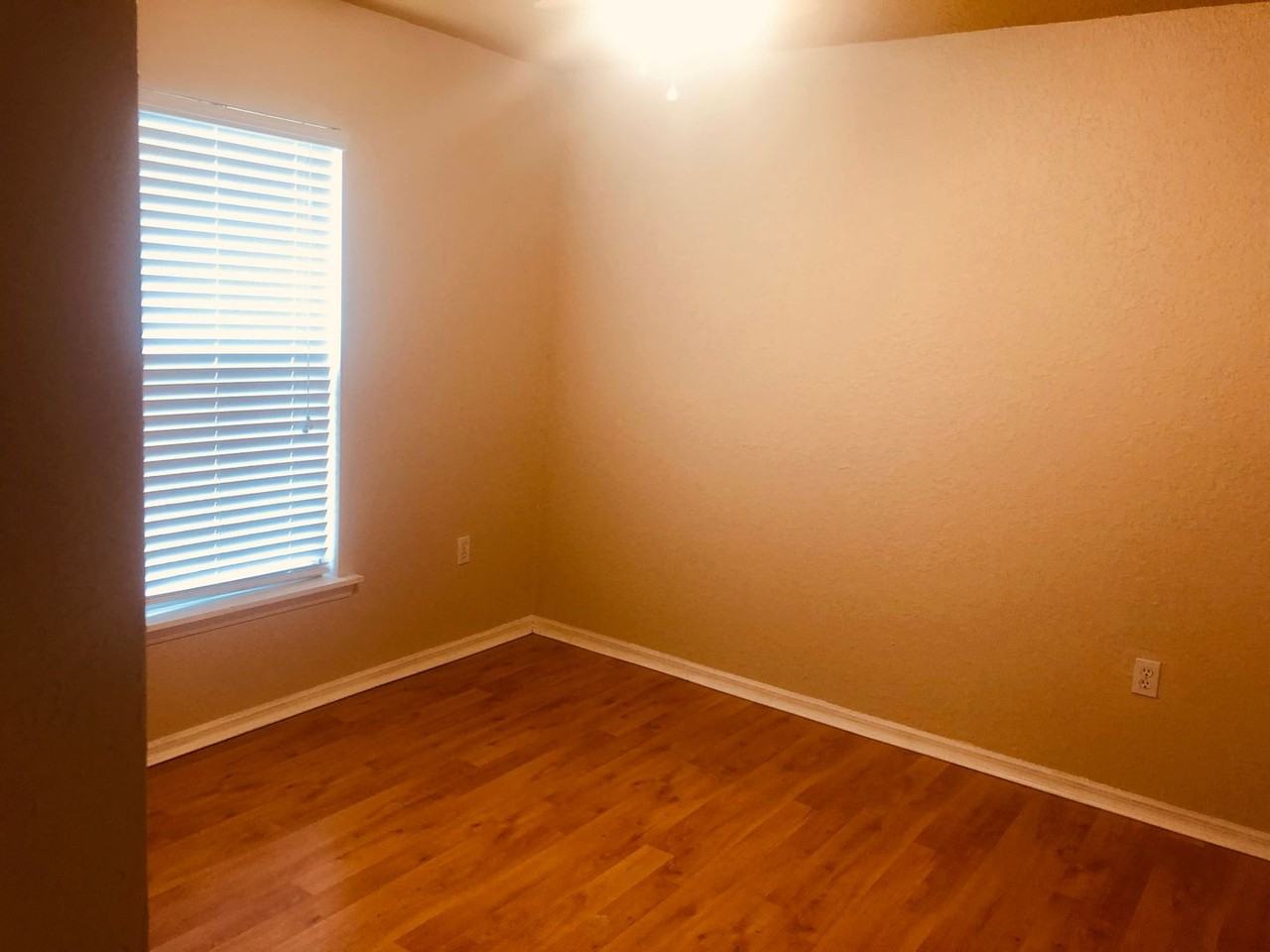 614 Camel Ln - Photo 7 of 14