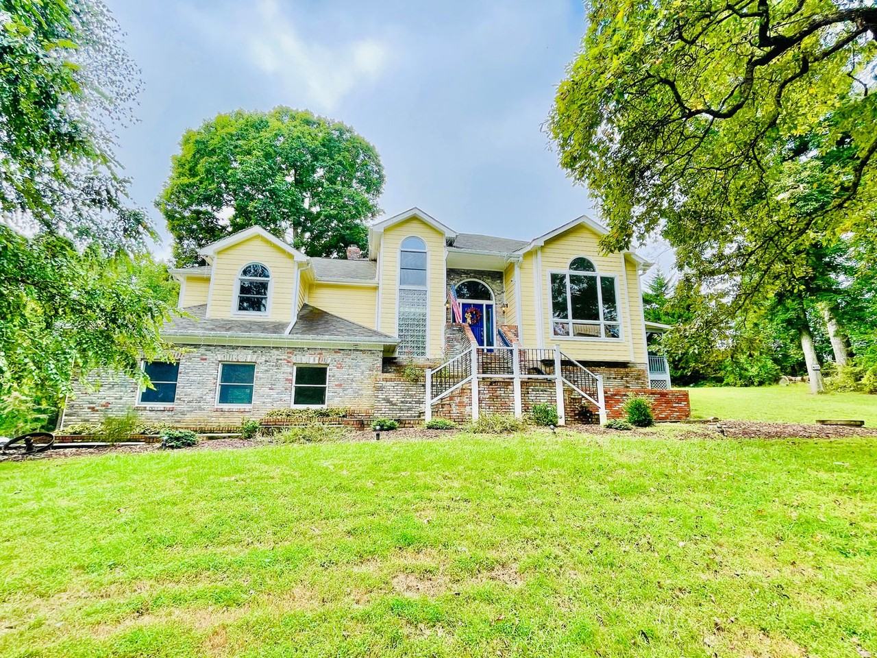 1474 Freeman Dr - Photo 3 of 50