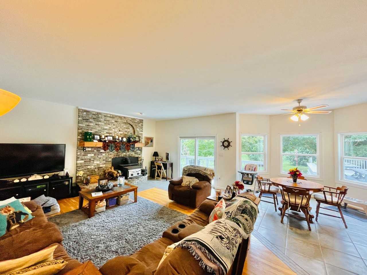 1474 Freeman Dr - Photo 7 of 50