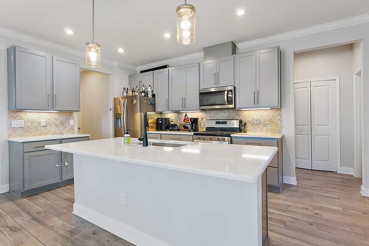 140 Sawgrass Dr - Photo 2 of 25