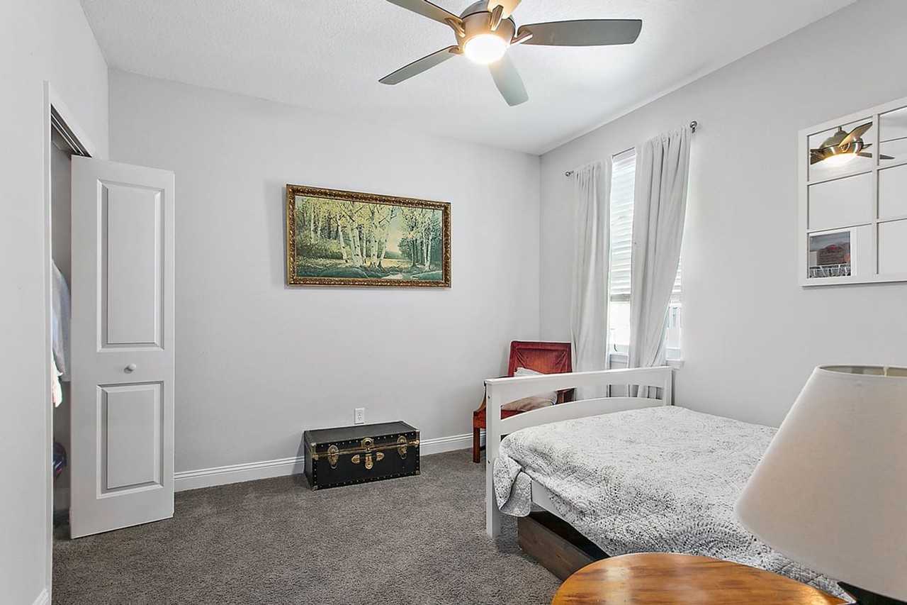 140 Sawgrass Dr - Photo 7 of 25