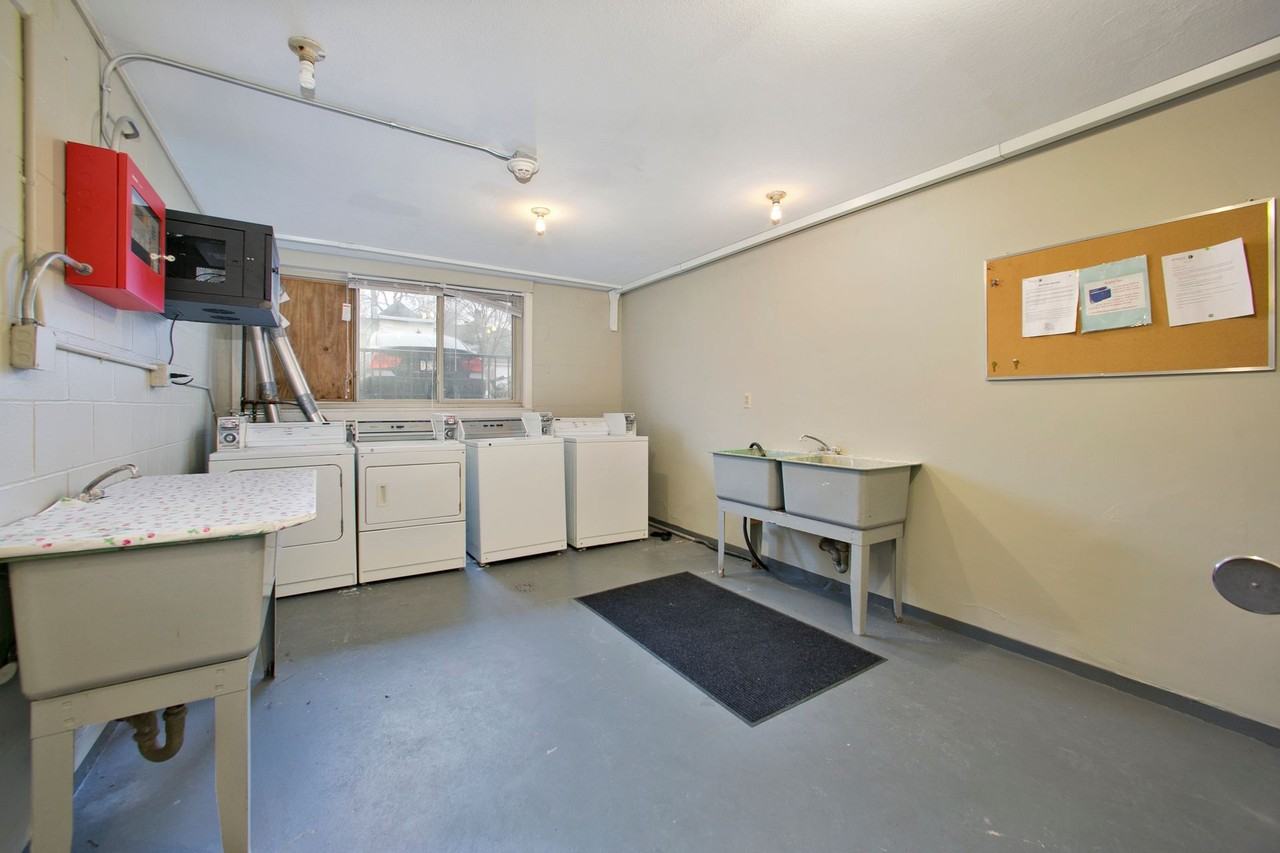 2647 Emerson Ave S - Photo 3 of 4