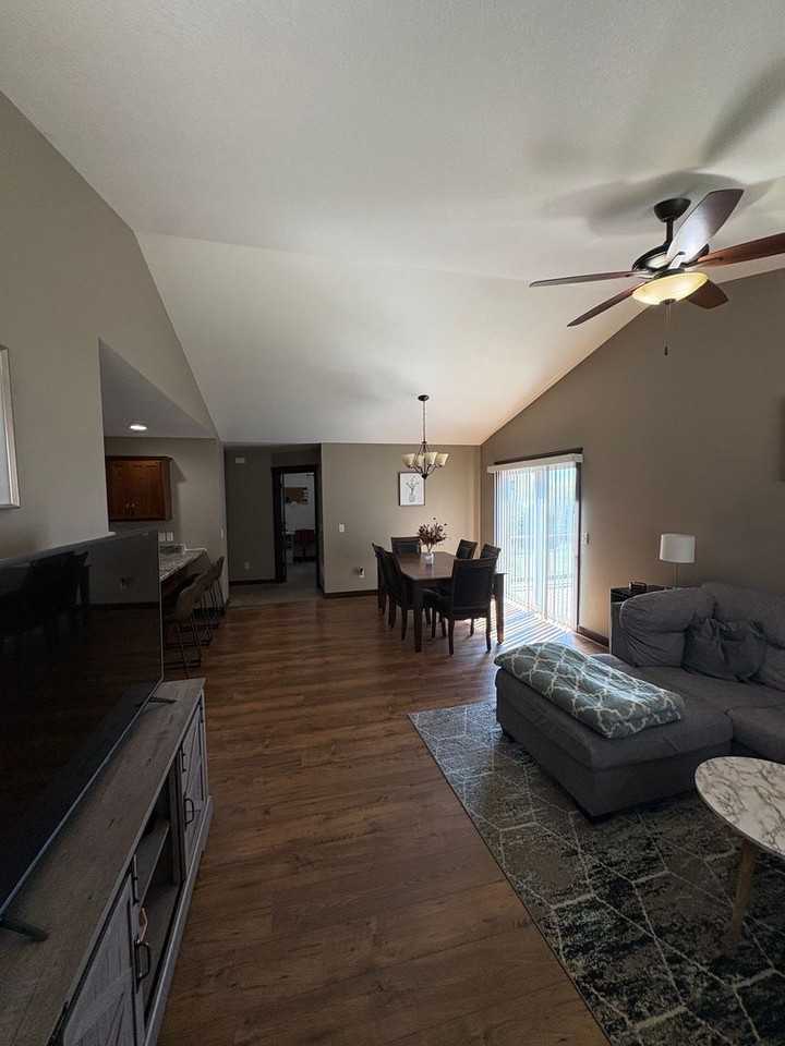 6173 Aspen Meadow Ct - Photo 2 of 13