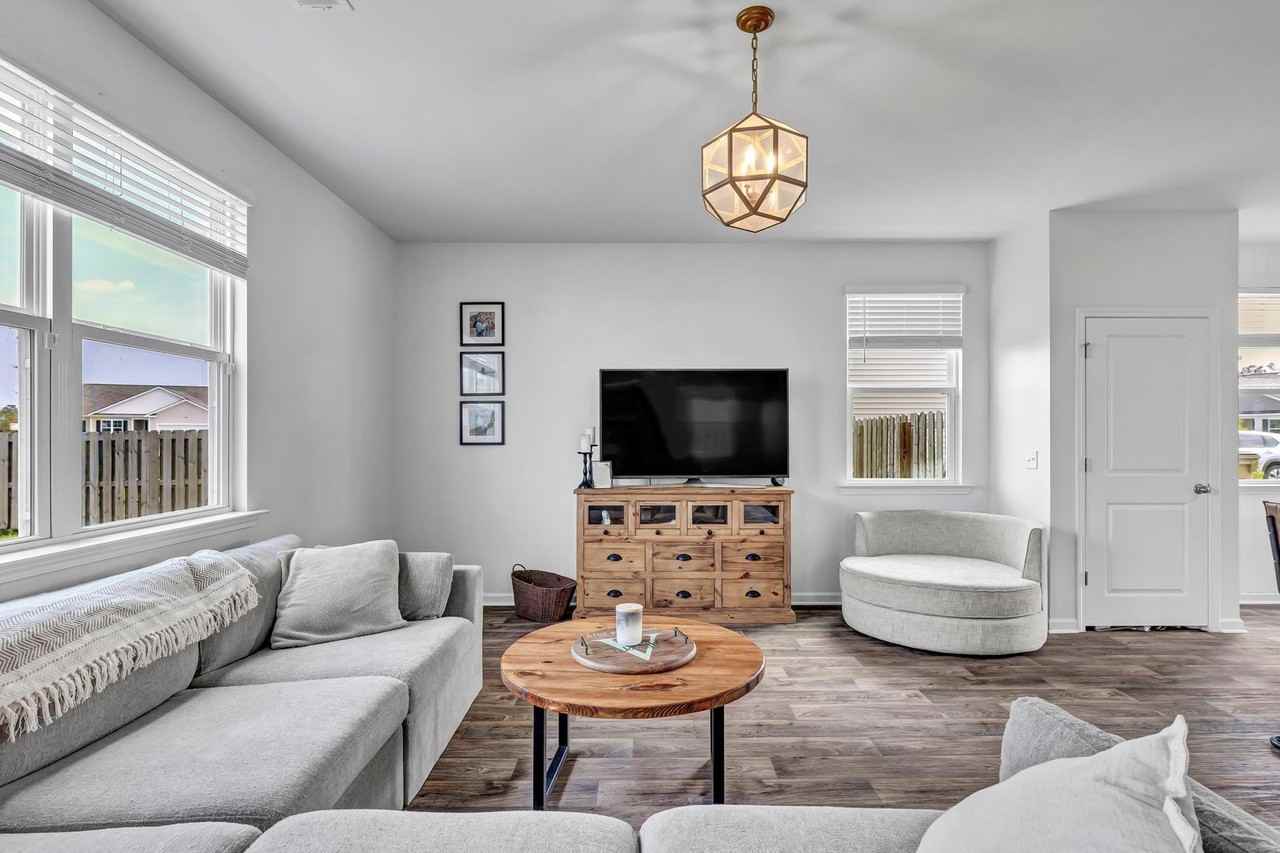 278 Hogan Dr - Photo 6 of 41