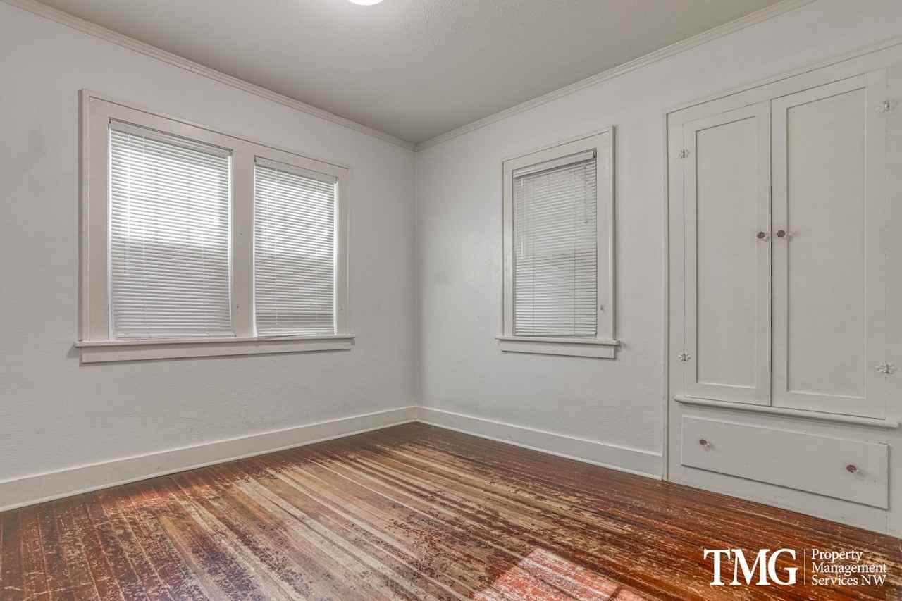 3106 N Watts St - Photo 7 of 33