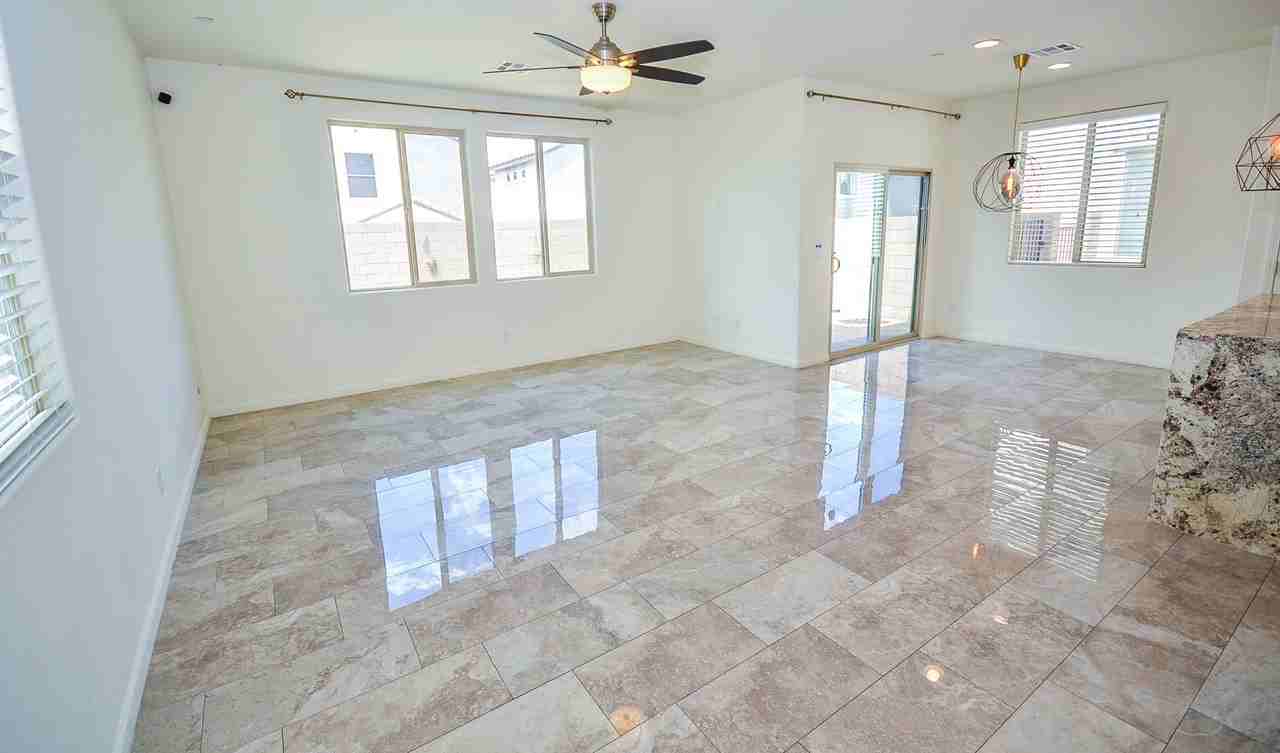 378 Badinerie St - Photo 6 of 24