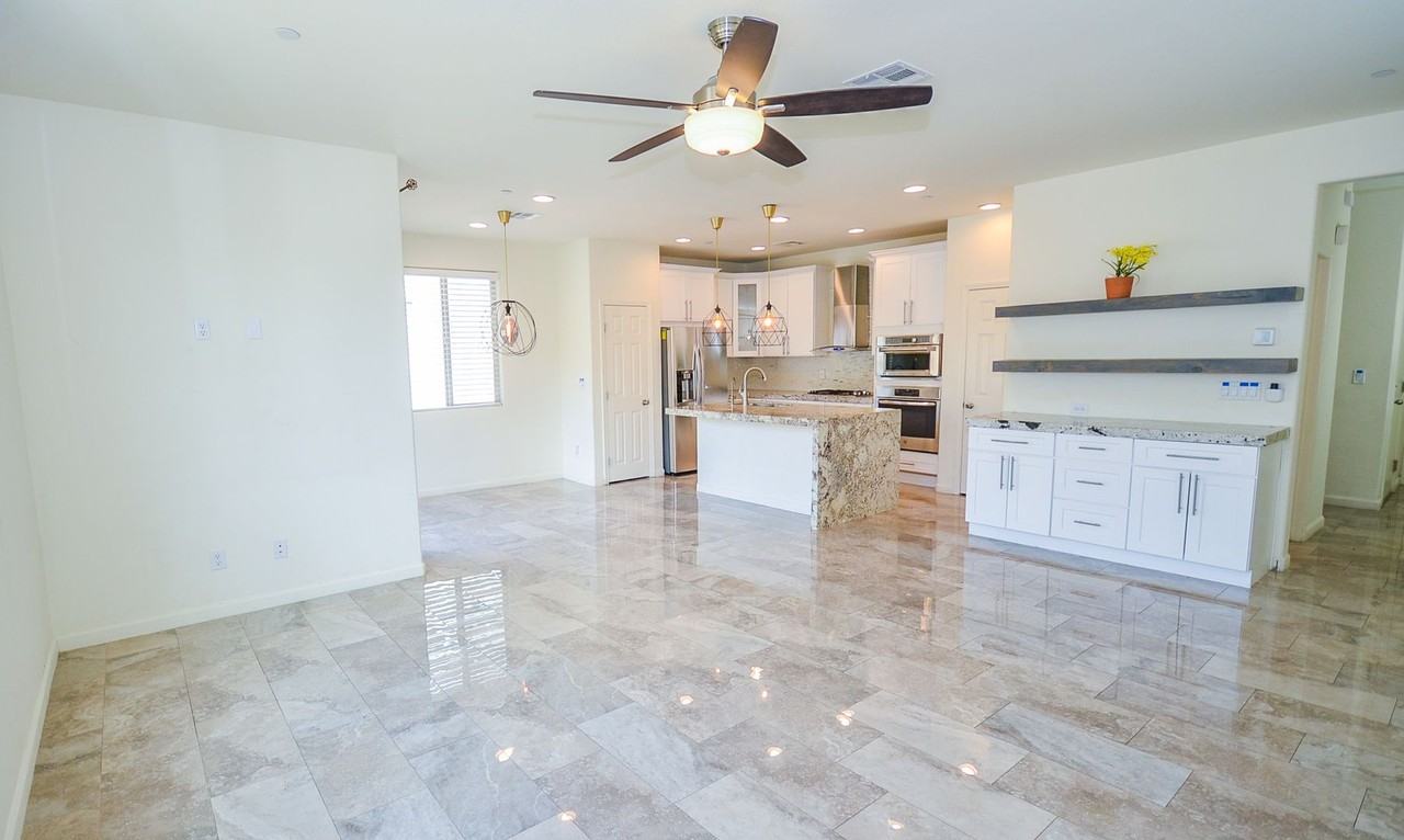 378 Badinerie St - Photo 7 of 24