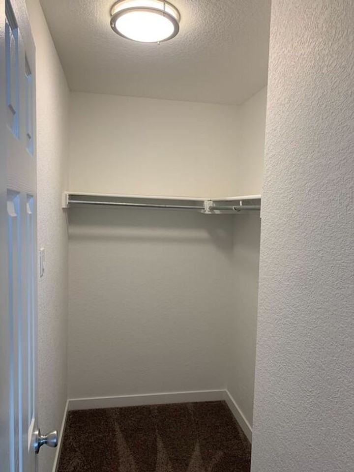 10720 Moore St - Photo 7 of 12