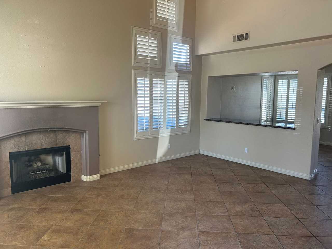 2624 Ridgewater Cir - Photo 2 of 31