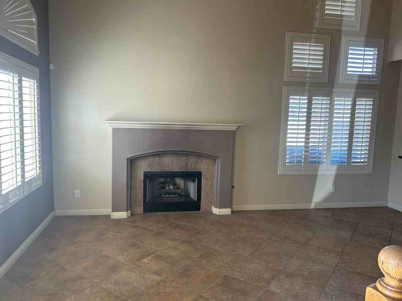 2624 Ridgewater Cir - Photo 4 of 31