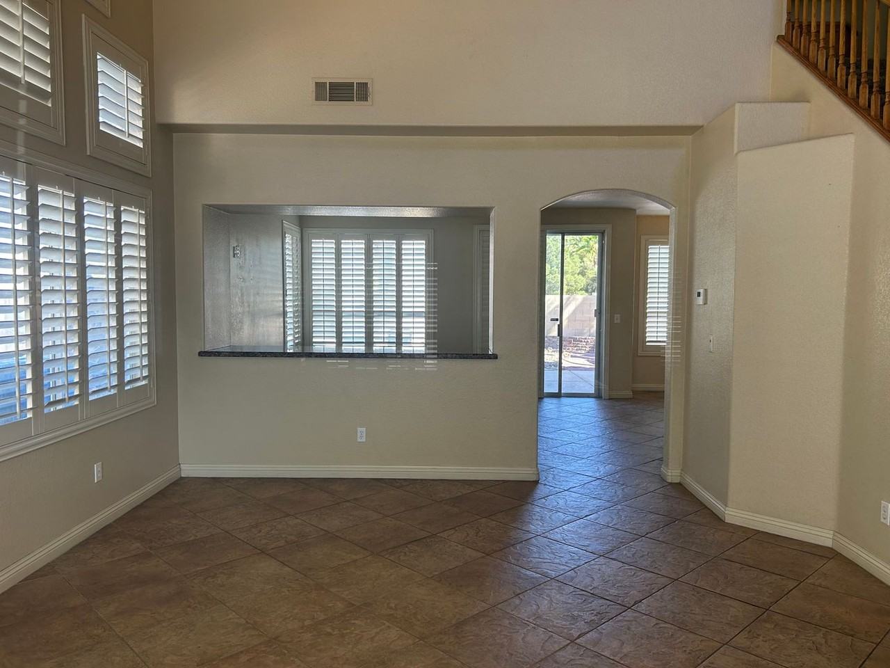 2624 Ridgewater Cir - Photo 5 of 31