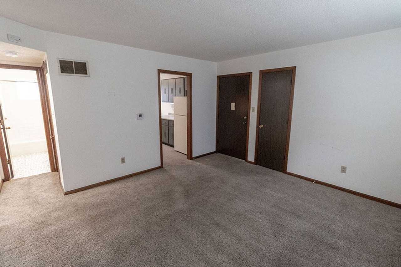 2908 Leeway Dr #D - Photo 4 of 22