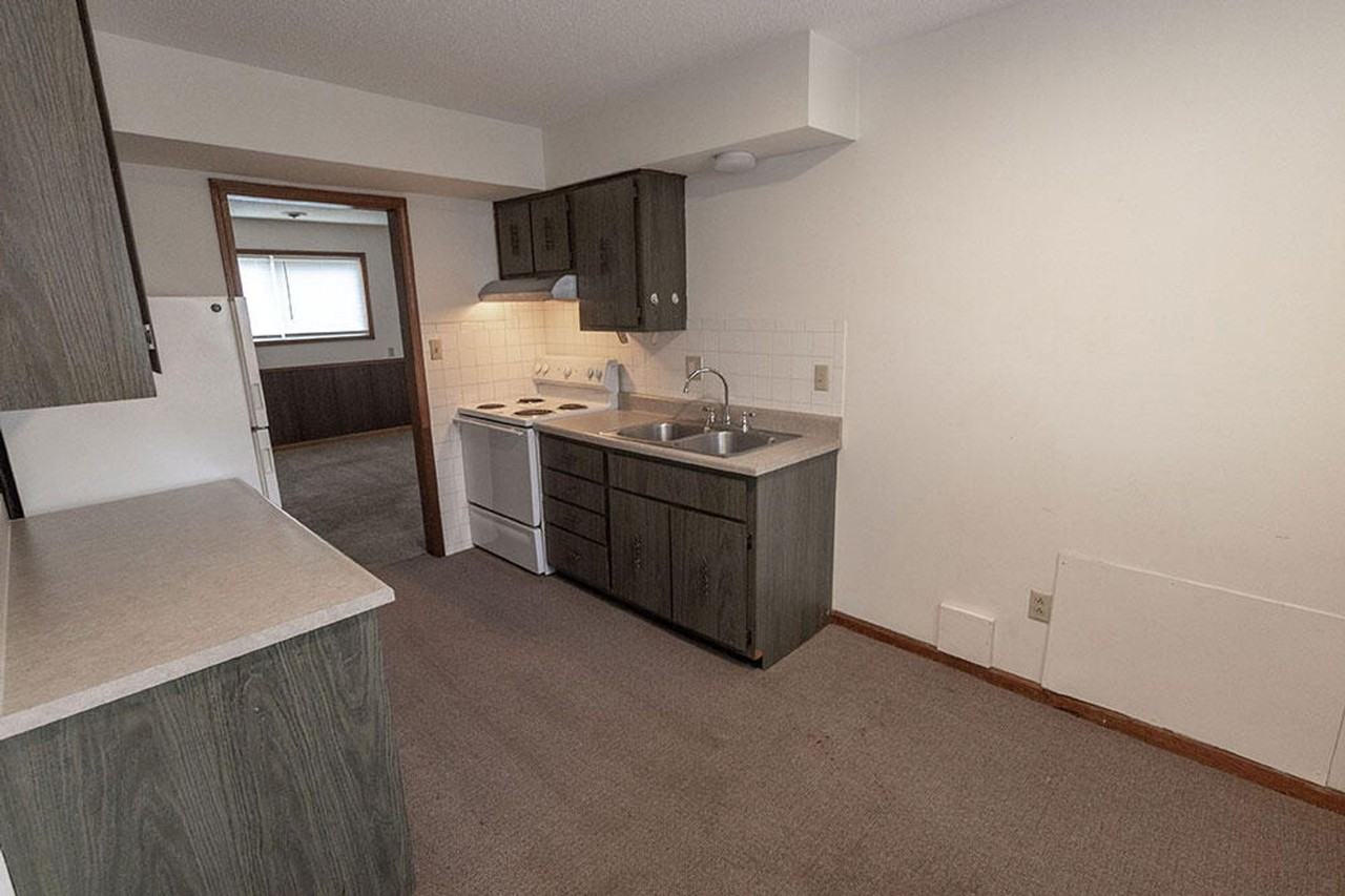 2908 Leeway Dr #D - Photo 6 of 22