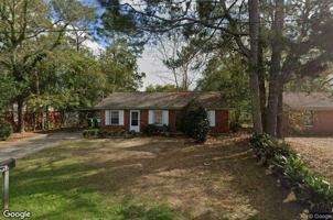 featured image of 733 Woodlawn Dr