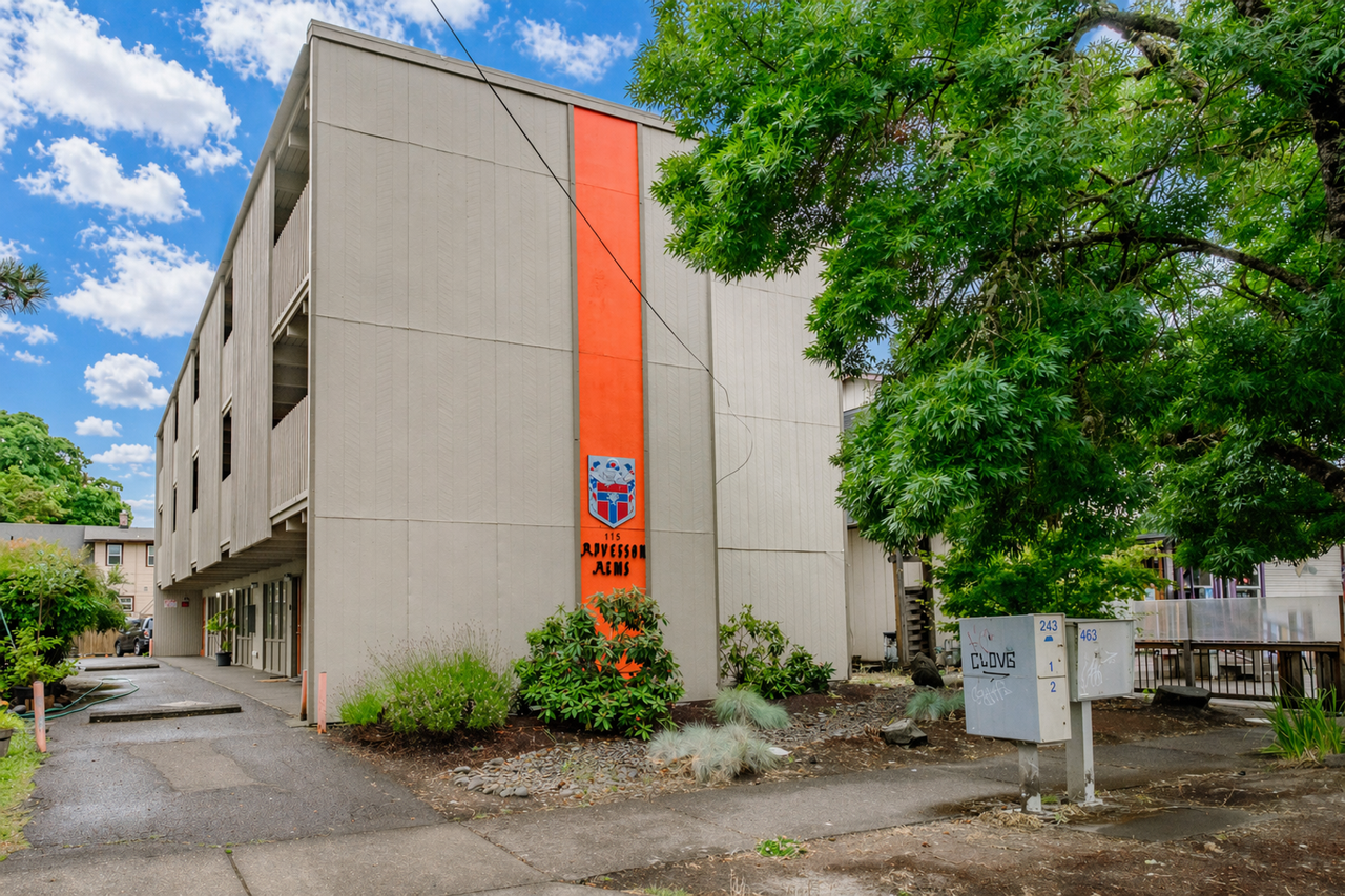 115 Nw 15th St - Photo 6 of 20