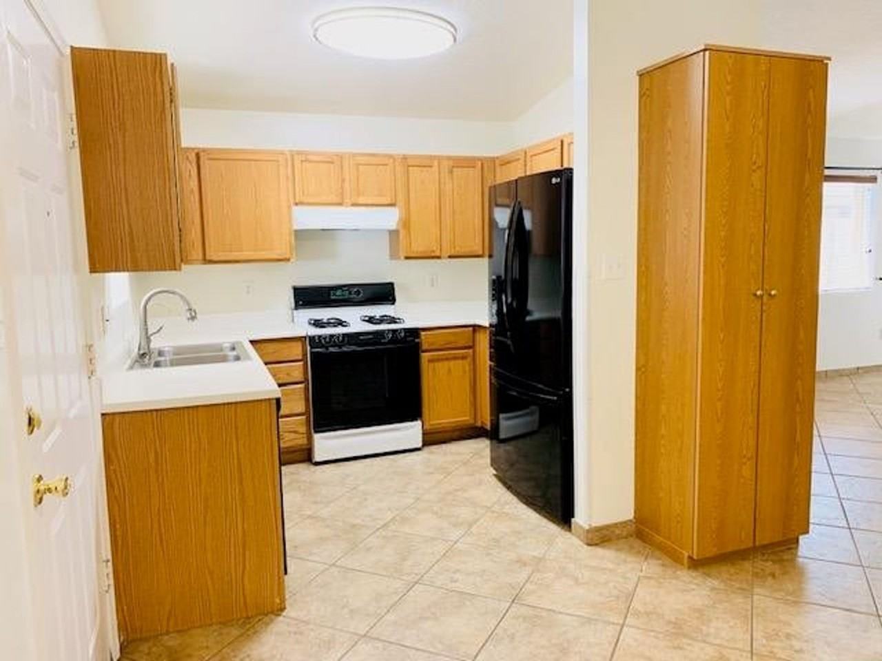 328 Via Vista St Se - Photo 5 of 8