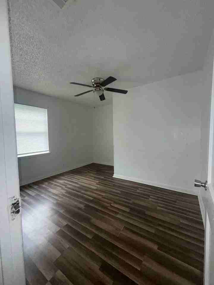 705 Sissom Rd - Photo 3 of 11