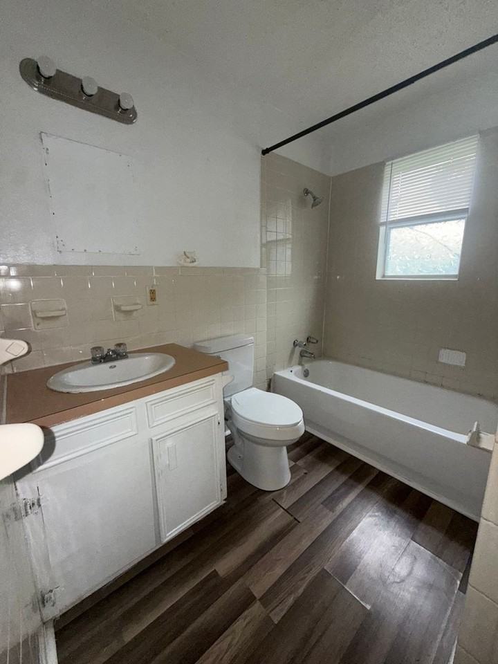 705 Sissom Rd - Photo 7 of 11