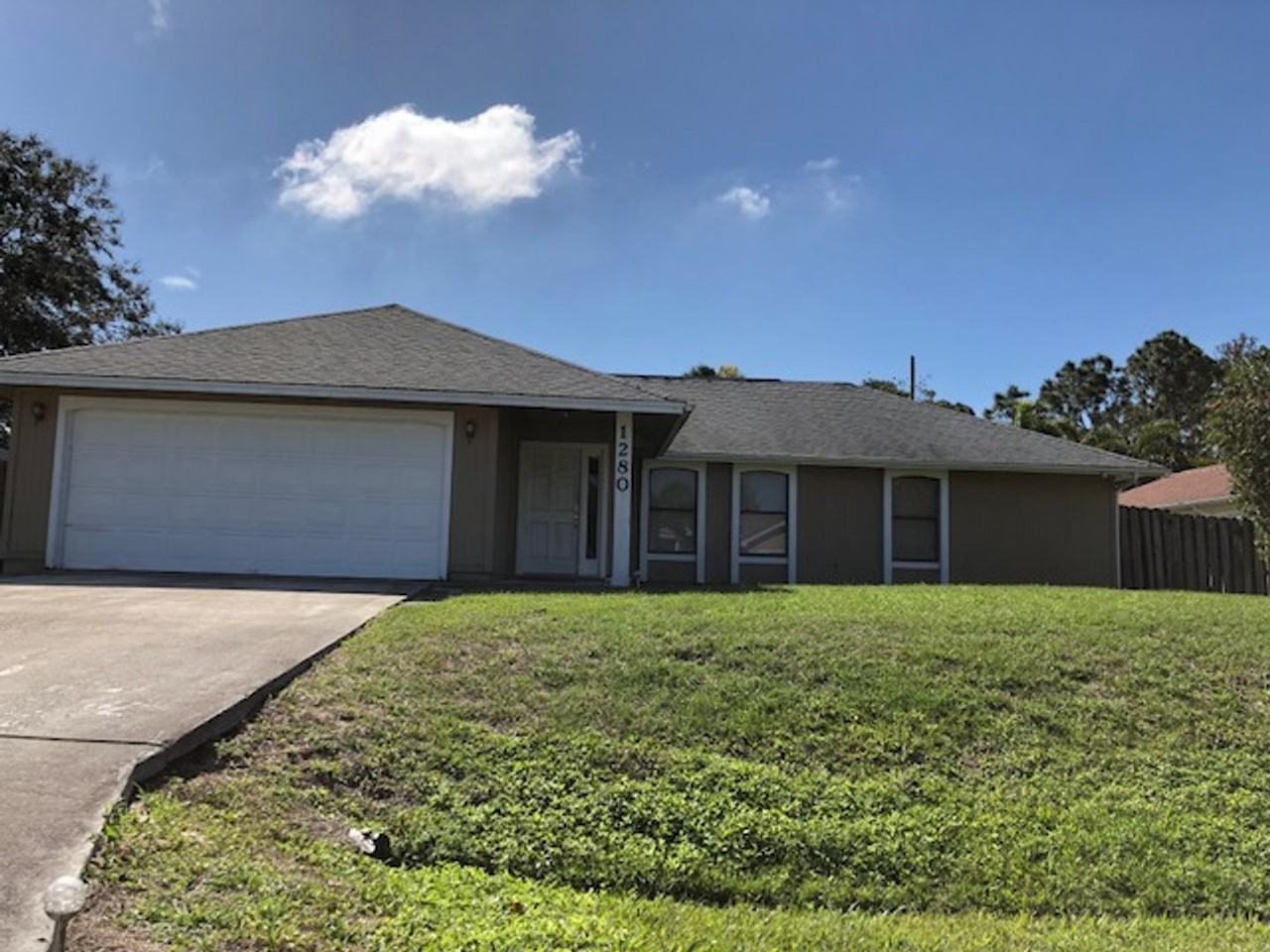 1280 Sw Jacqueline Ave - Photo 3 of 50