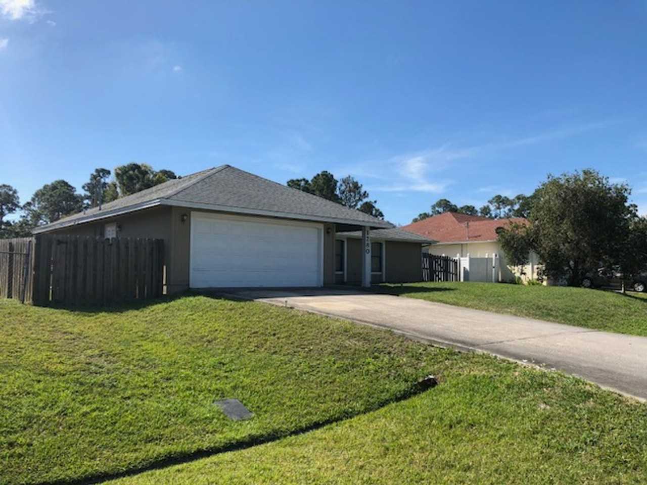 1280 Sw Jacqueline Ave - Photo 5 of 50