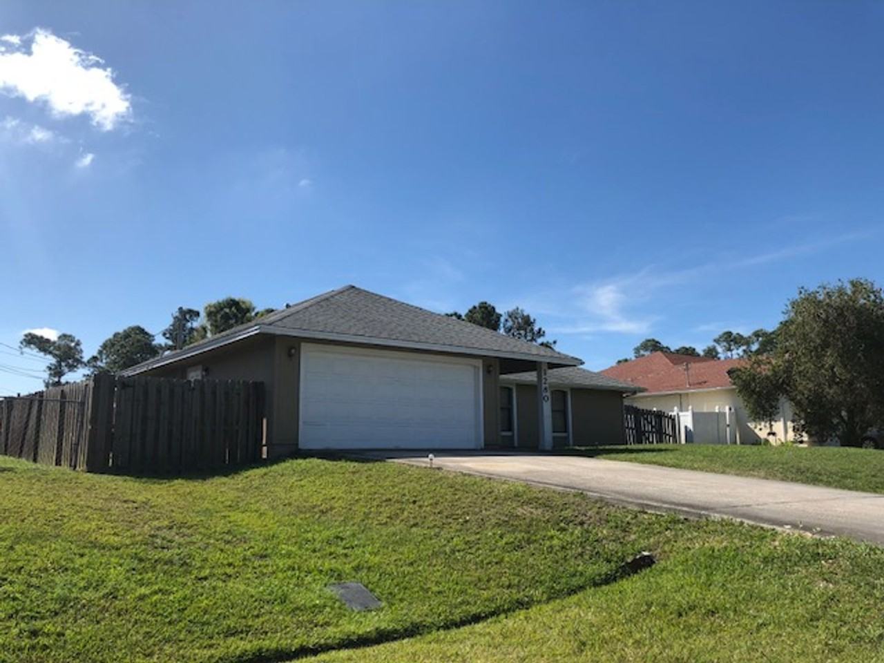 1280 Sw Jacqueline Ave - Photo 7 of 50