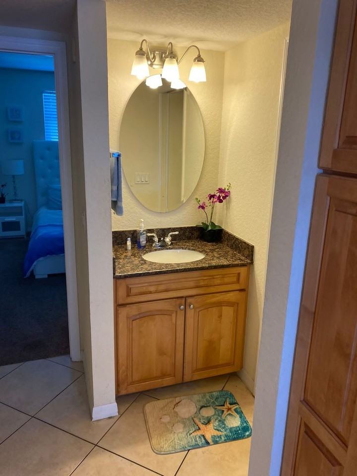 445 445 HAMDEN DR  - SHORT TERM - Photo 3 of 18