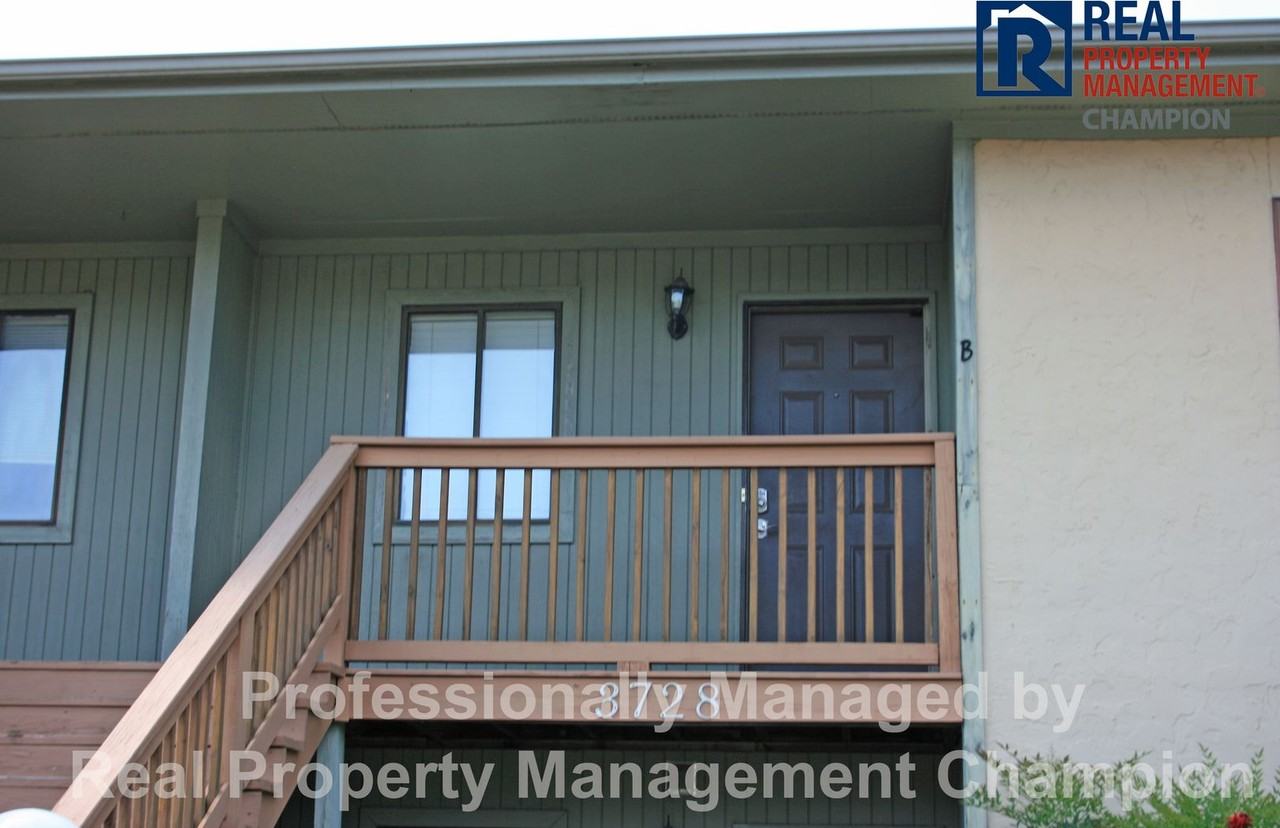 3728 Saint Johns Ct - Photo 2 of 17