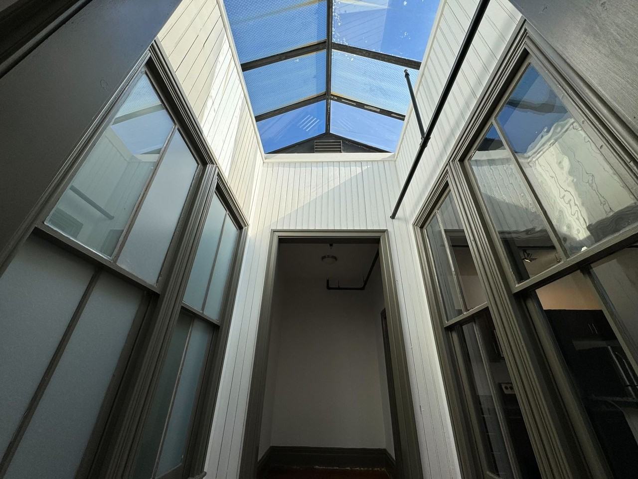 1100 Hull Street Apartments - Photo 6 of 14