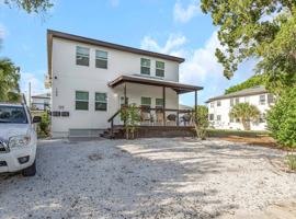 featured image of 158 17th Ave Se