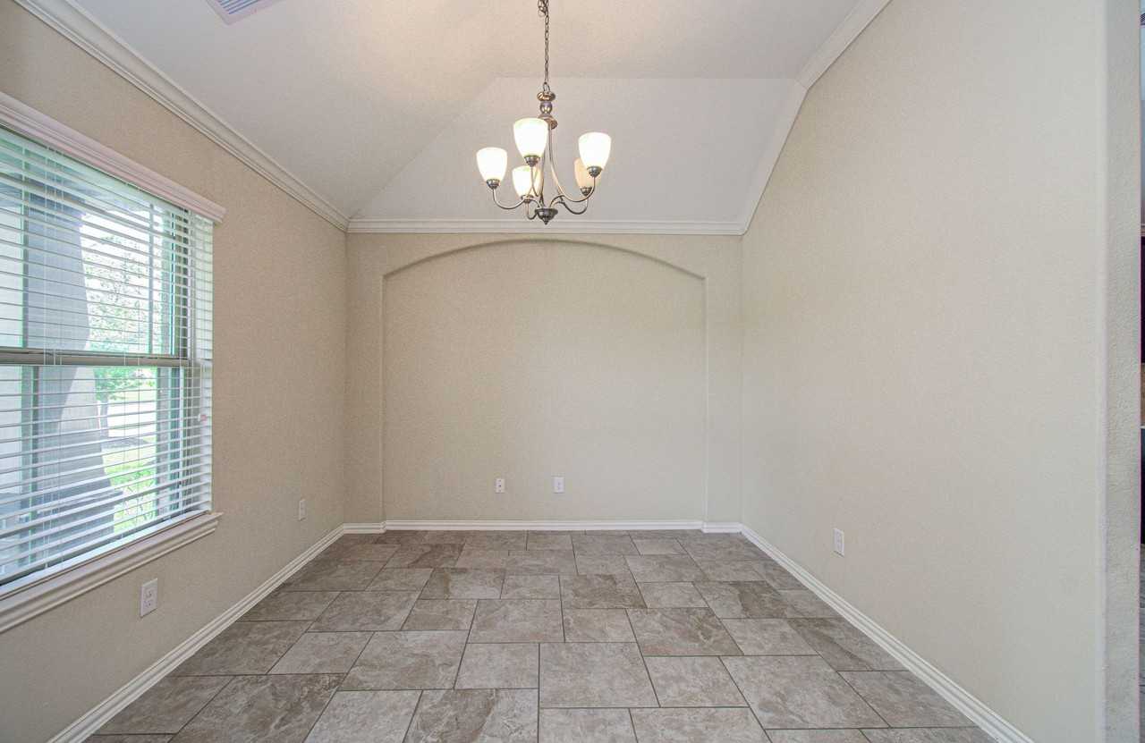 18123 Tall Chestnut St - Photo 3 of 42