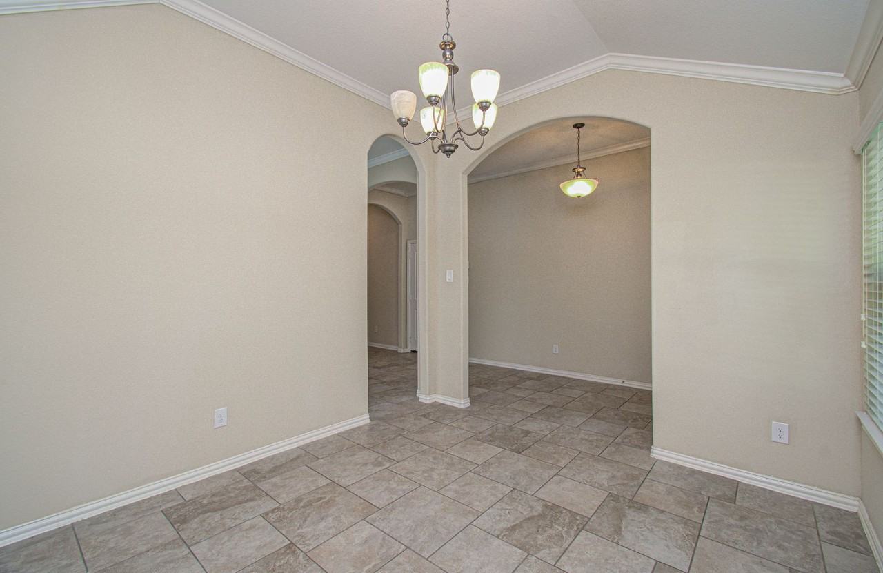 18123 Tall Chestnut St - Photo 7 of 42