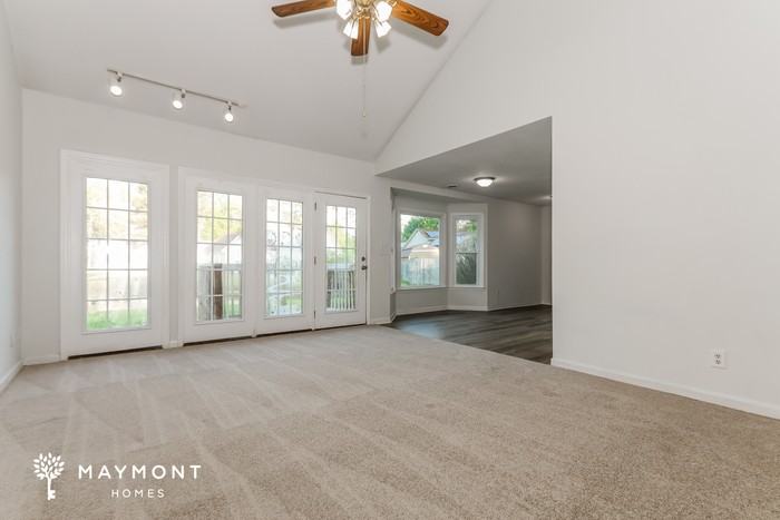 213 Berkshire Dr - Photo 5 of 16