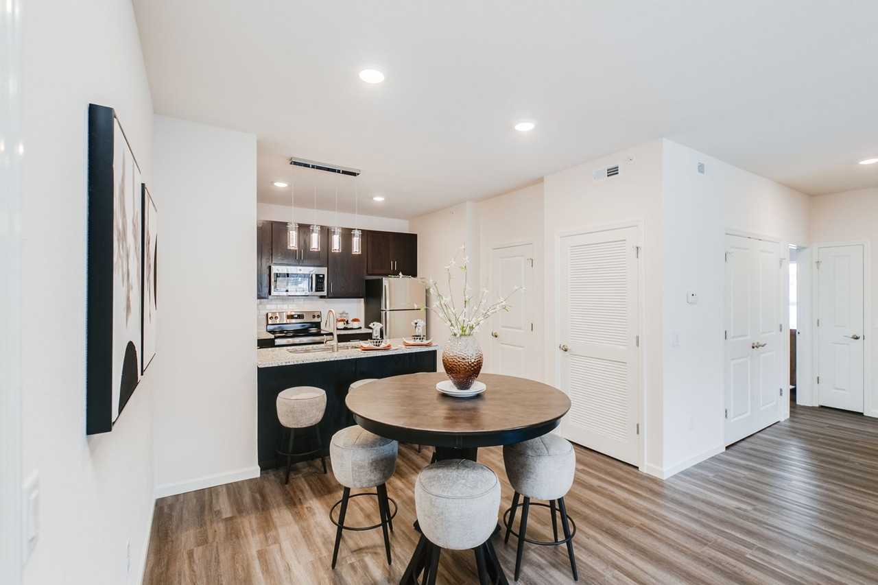 1427 Park West Ct - Photo 3 of 50