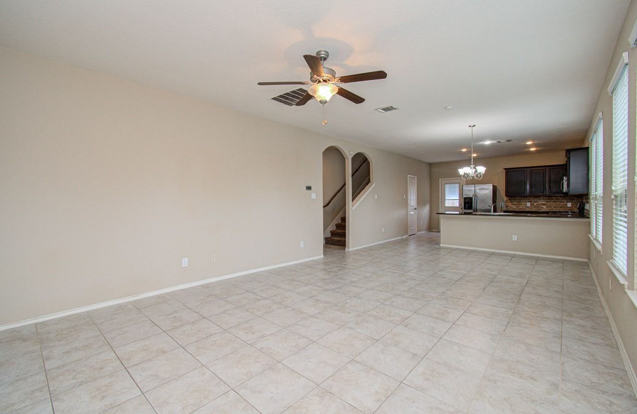 13851 Bonner Bluff Ln - Photo 7 of 45