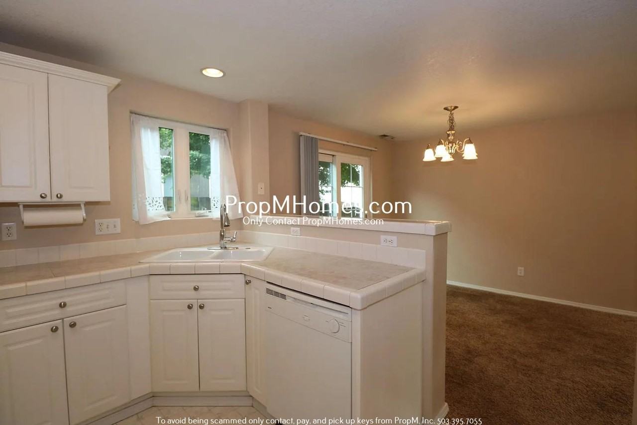 20674 Sw Nantucket Ln - Photo 5 of 13