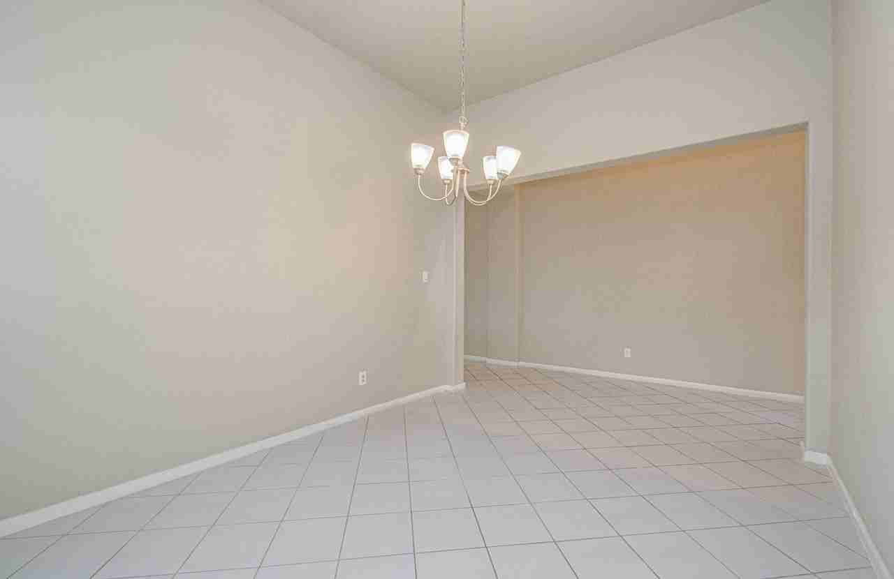 15702 Whisper Woods Dr - Photo 6 of 31