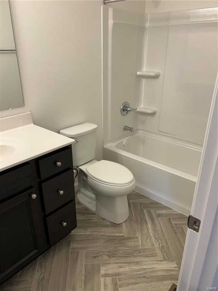 60 Mora Blvd - Photo 6 of 29